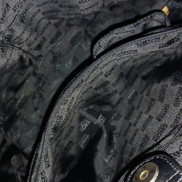 Michael Kors tote - Picture 3 of 8